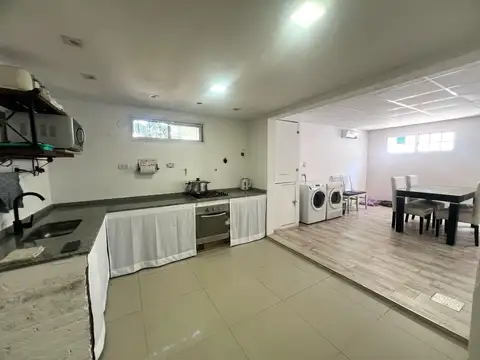 Depto Tipo Casa en Venta con 1 cocheras
