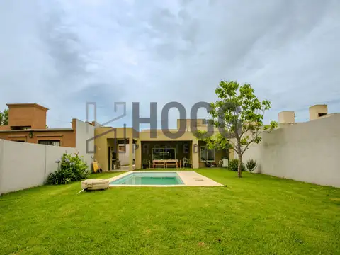Casa moderna con pileta en San Antonio de Areco
