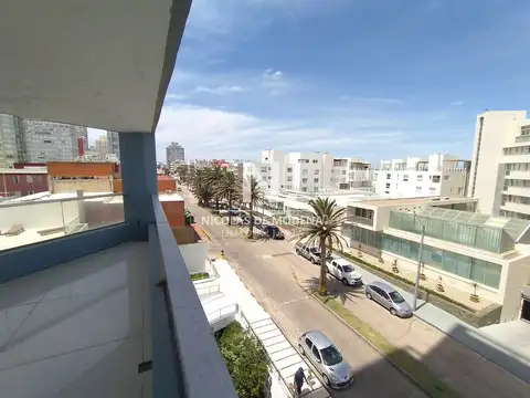 Departamento 4 ambientes con 3 baños