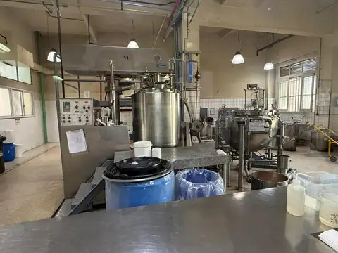 Galpon en Venta 47  mts Frente