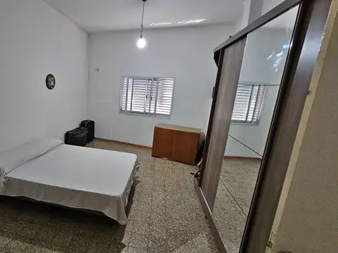 Casa 5 ambientes con 1 baño