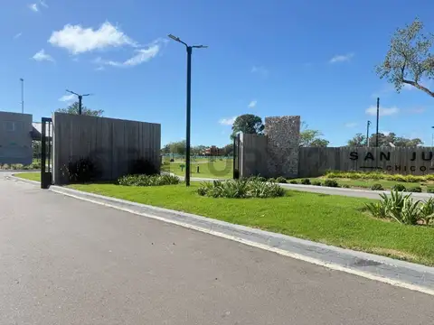 Calle 152 & 75, B1885 Guillermo Enrique Hudson, Provincia de Buenos Aires , Piso 0