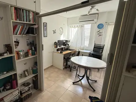 Depto Tipo Casa en Venta en Villa del Parque, USD 97.000