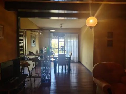 Manuel Estrada e/ Avenida La Plata y Alpatacal