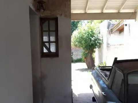 Casa 3 ambientes con 1 baño