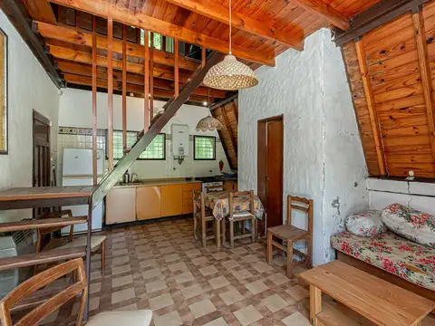 Casa 3 ambientes con 2 baños