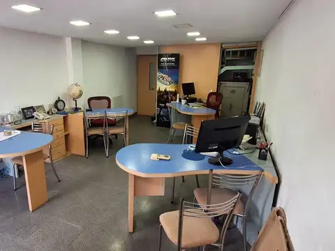 Avenida Ricardo Balbin 2003