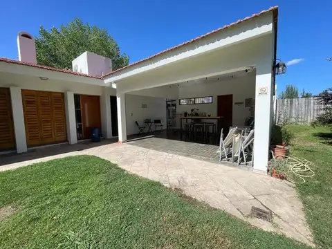 Casa en Venta en Chacras de Coria, USD 420.000