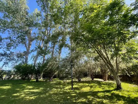 Casa 7 ambientes con 2 baños