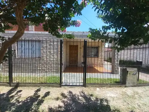 VENTA CASA 3 AMBIENTES EL TALAR AP CREDITO