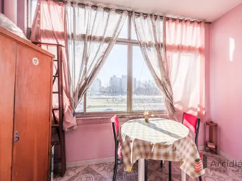 DEPARTAMENTO 2 AMBIENTES EN VENTA. BARRIO SAMORE. AV. CASTAÑARES 4501