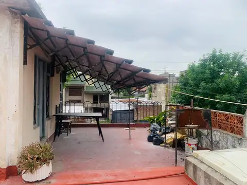 Casa en Alquiler con 1 cochera