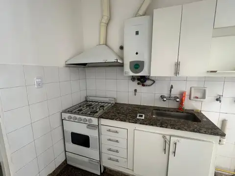 Casa 5 ambientes con 1 baño