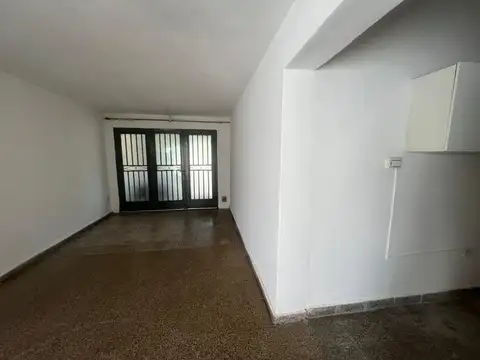 Casa en Alquiler con 1 cochera