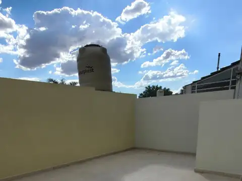 Depto Tipo Casa en Venta con 1 cocheras