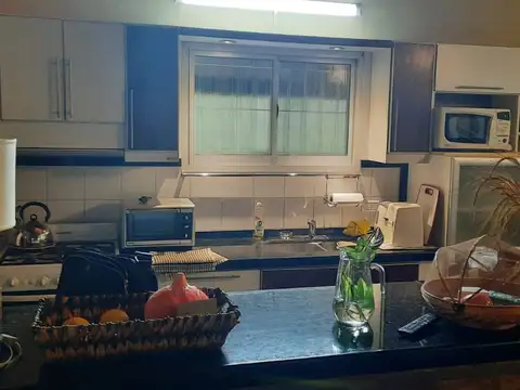 ESPECTACULAR CASA QUINTA EN RESIDENCIAL, IBARLUCEA.