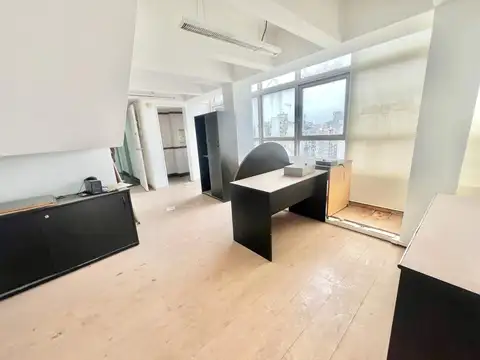 Oficina 3 ambientes con 1 baño