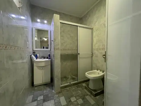 Casa de buena estructura