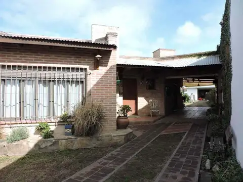 VENTA CASA EN ALTA GRACIA BARRIO CAFERATTA