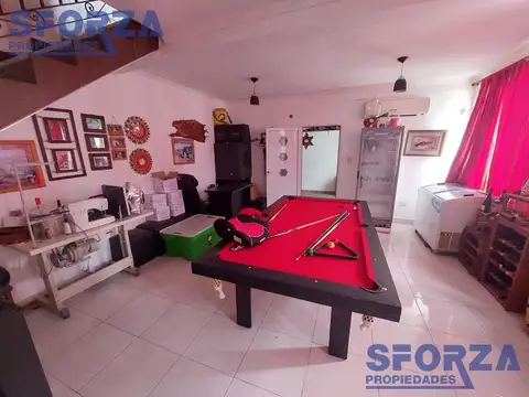Casa en Venta con 2 cocheras