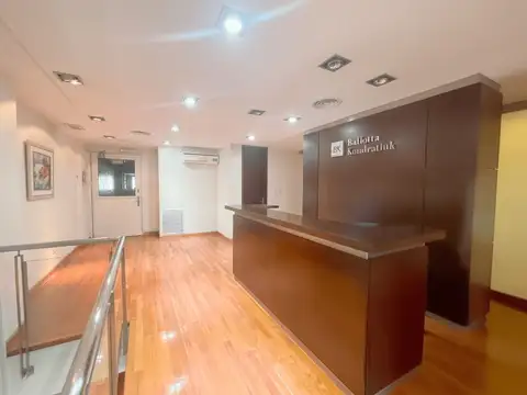 Oficina en Venta 27 años