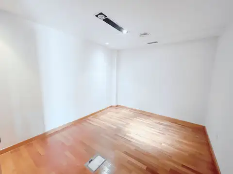 Carlos Pellegrini 700