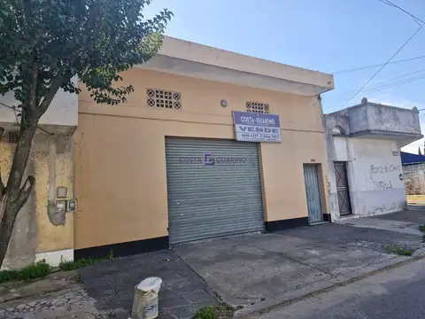 Gran galpón de 235 m² en terreno de 8,66 X 21,85