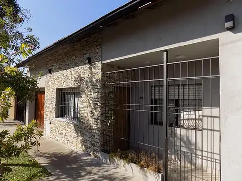 Chalet 4 Ambientes C/ Quincho