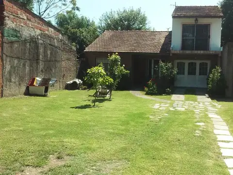 Casa 5 ambientes con 3 baños