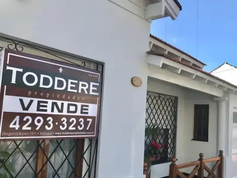 EXCELENTE PROPIEDAD EN CALLE CONDARCO, TEMPERLEY