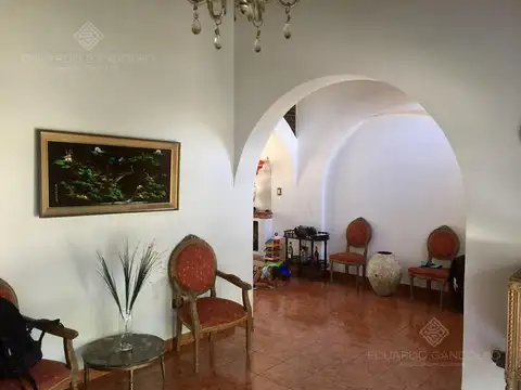 Casa en Alquiler en Banfield, $ 1.800.000