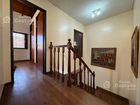 Exc. Chalet 4 Amb. en Impecable Estado con Gran Fondo y Garaje