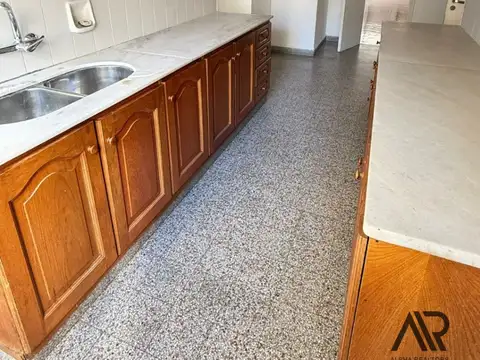 Departamento 7 ambientes con 4 baños