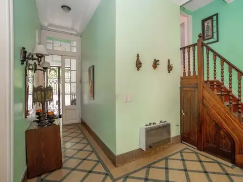 Casa 4 amb en PB c/ Cochera, Patio y Gran Quincho"