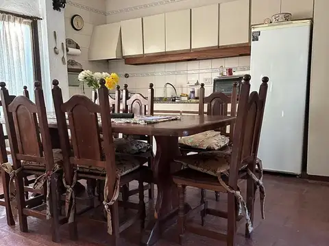 Casa 4 ambientes con 3 baños
