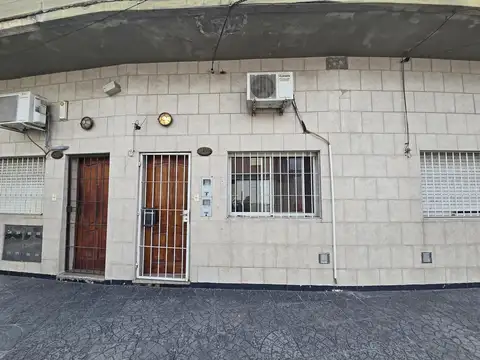 VENTA PH 2 AMBIENTES EN CARAPACHAY