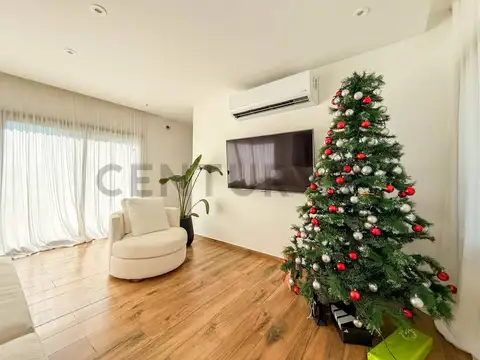 Casa 6 ambientes con 2 baños