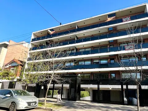 Montes de Oca al 2400