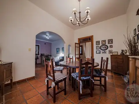 Casa 5 ambientes con 3 baños