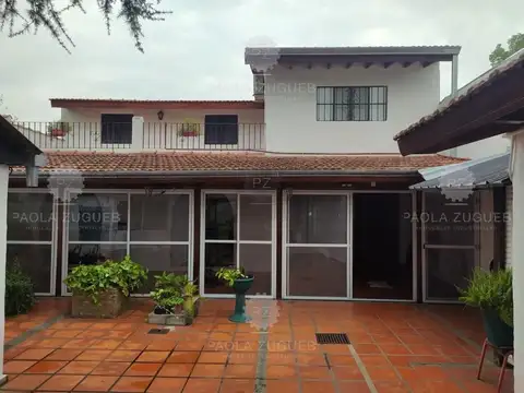 Casa en Venta con 1 cochera