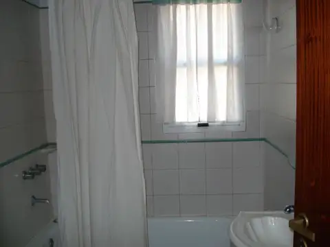 DUPLEX EN VENTA EN MONTE GRANDE CON COCHERA