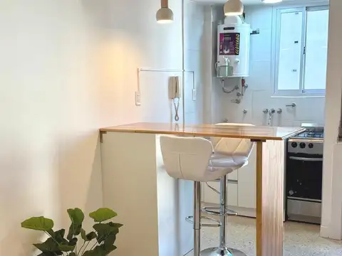 AMBIENTE A LA CALLE CON BALCON VEREDA DE SOL