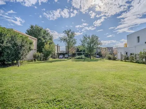 Cnel. Artigas 300 , Piso 0