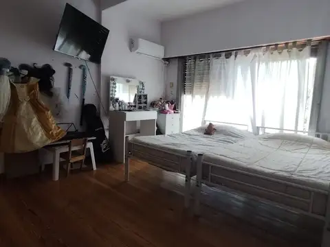 Casa + Local Comercial en venta – José Mármol