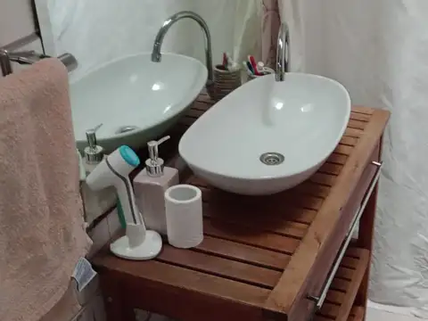 Casa en Venta en Rafael Calzada, USD 140.000