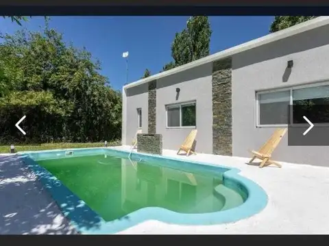 Casa en Venta con 2 cocheras