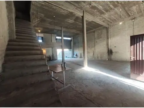 Galpon en Venta 10  mts Frente