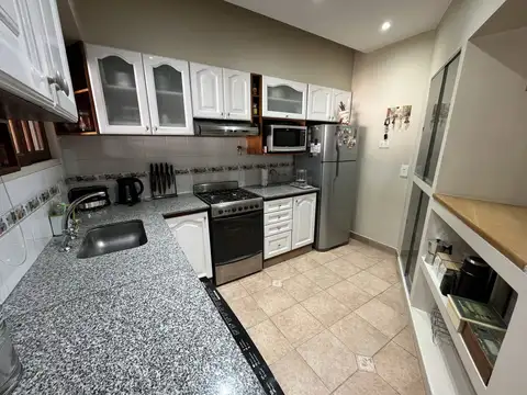 Casa 4 ambientes con 3 baños