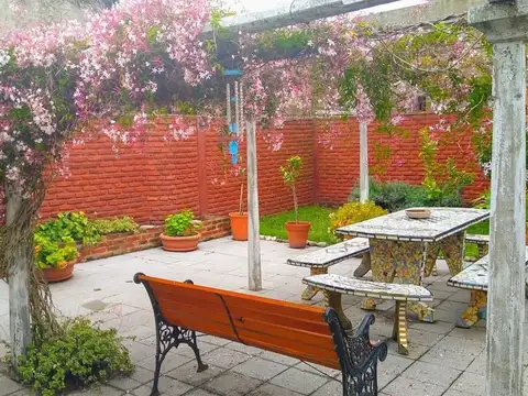 PH Casa al Frente 4 Ambientes con Patio y Parrilla