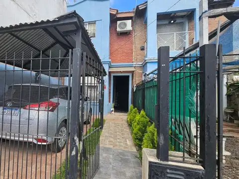 VENTA DUPLEX 3 AMBIENTES CERCANO A PANAMERICANA